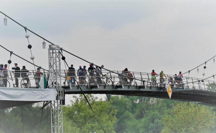 Begegnung auf der Brücke Vysomarch